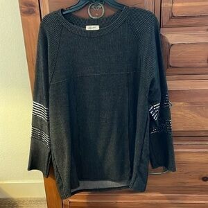 NWOT Blumin Apparel Women’s Black And Gray Tunic With Bling On Sleeves